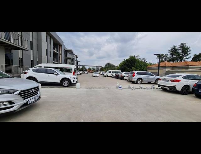 BUSINESS PROPERTY TO RENT IN BEDFORD GARDENS